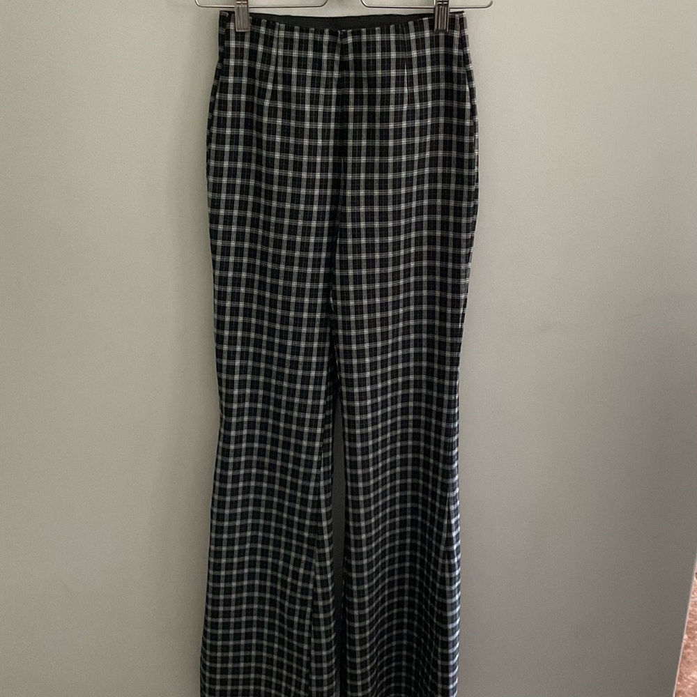 Aeropostale Plaid Flare Pants Elastic waist.